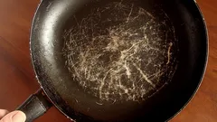 Nikdy to nerobte s panvicou: chyba, ktorá skracuje jej životnosť na polovicu